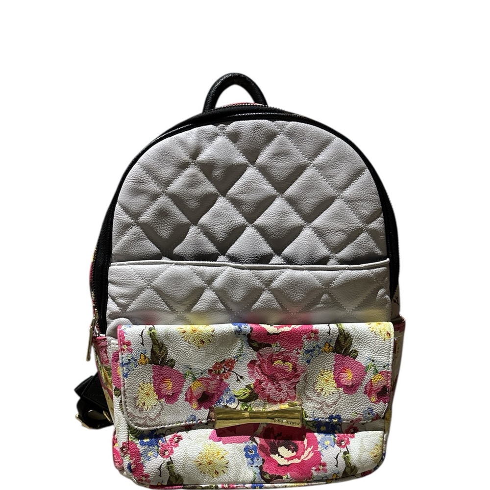 Floral Quilted leather Backpack - White and Pink Betsy Johnson Beautiful Bag